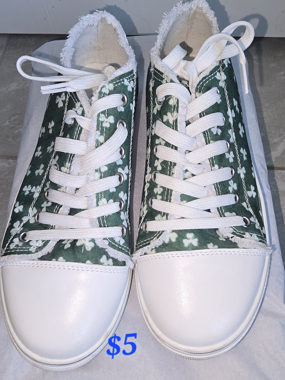 Women’s Green Floral Lace-Up Sneakers